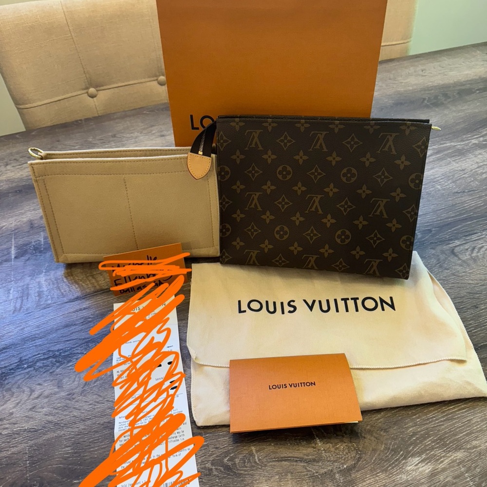 Louis Vuitton Monogram Toiletry 26